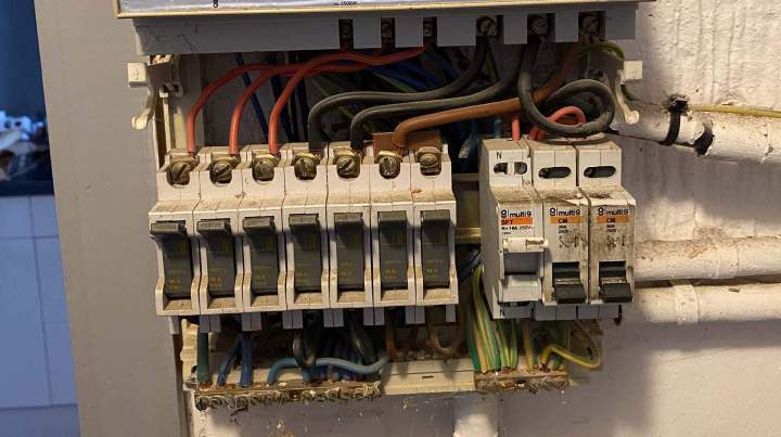 Rénovation vieux tableau électrique Ariège